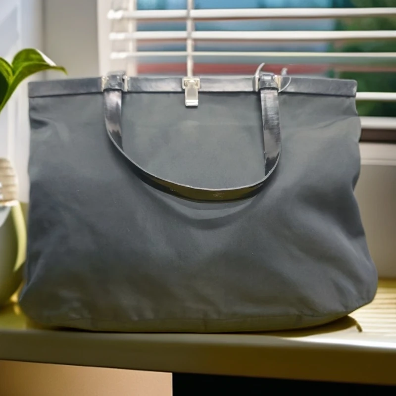 95新 Prada/普拉达 手提包H1026
