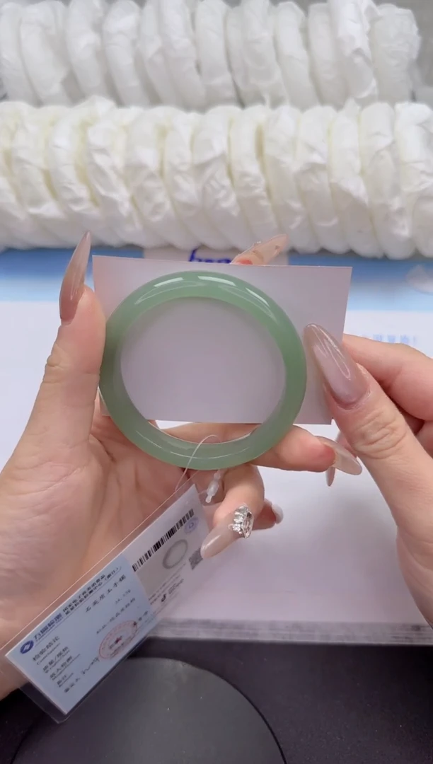 石英质玉手镯未镶嵌176-58.4