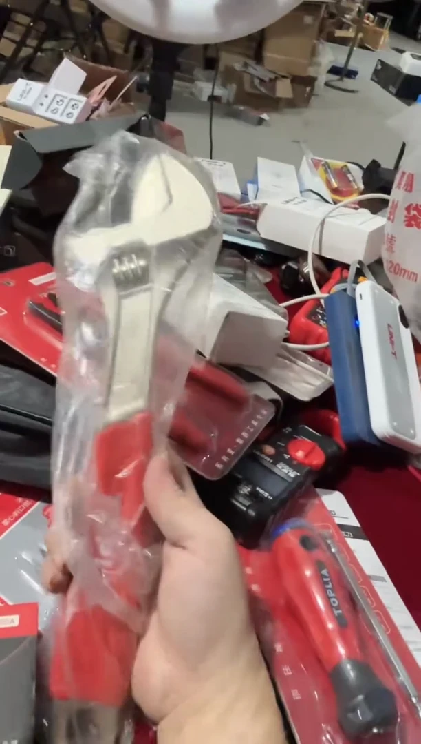 拓利亚WR021008一12豪华包胶柄手动扳手