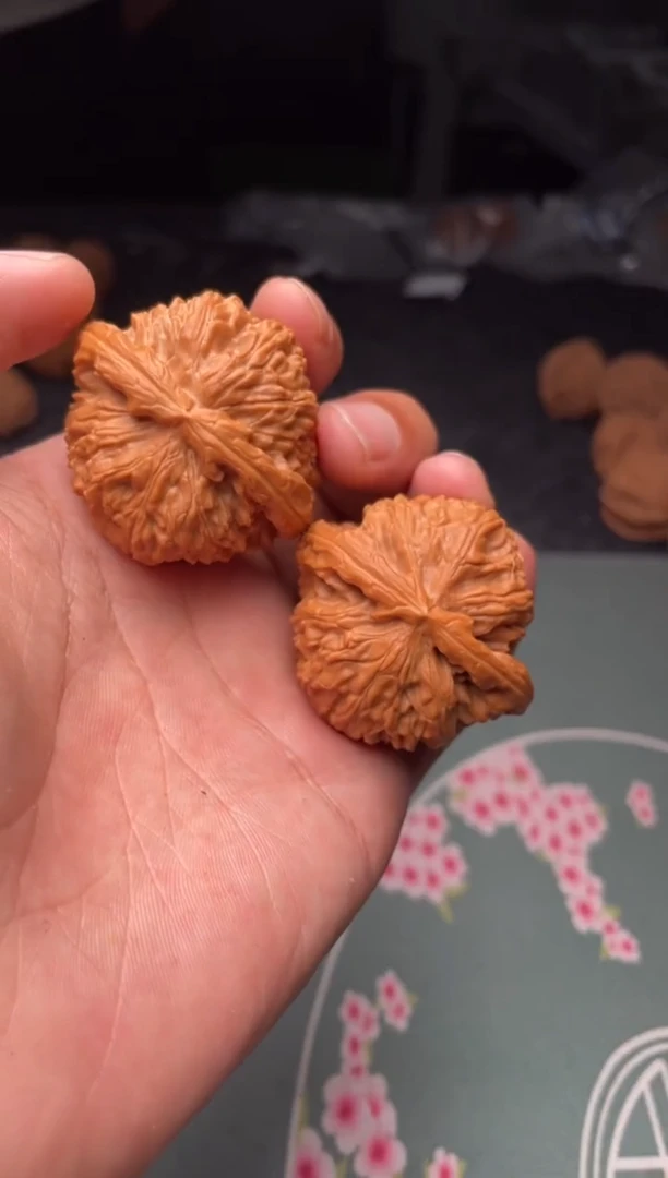 把件文玩核桃a131  白狮子 42尺