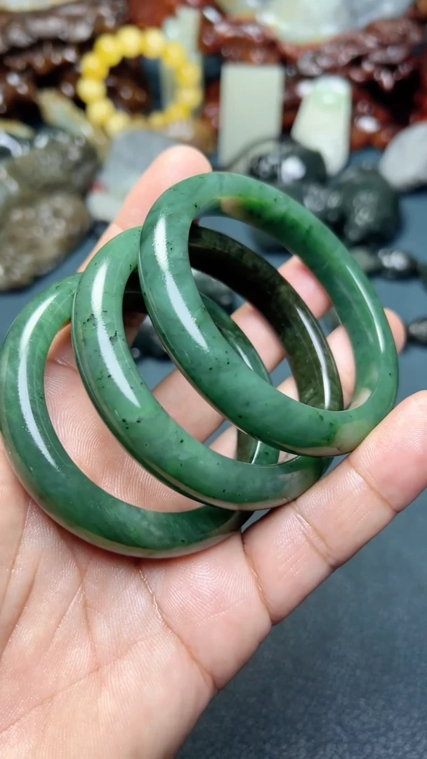 和田玉未镶嵌把件3