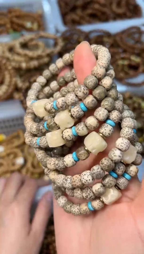 手串星月菩提卡8mm左右 石玉料 设计款 单圈