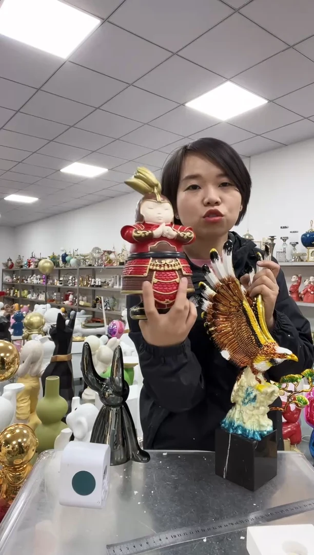 【闪购商品】悦美女士将军摆件