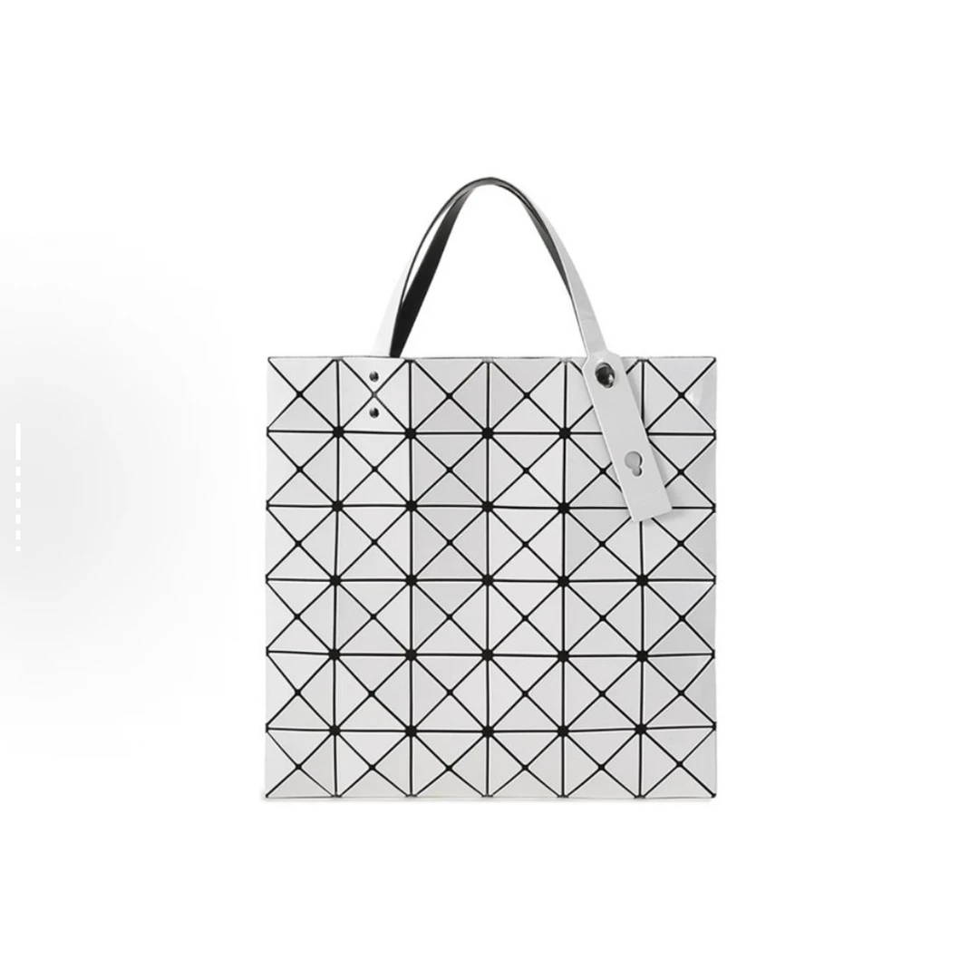 99新 Issey Miyake/三宅一生 思斯专属三宅一生白色单肩包GSWY025