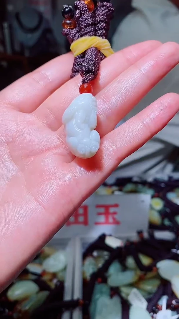 和田玉未镶嵌颈饰1
