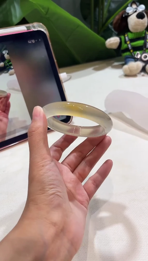 玛瑙/玉髓手镯未镶嵌58.6鉴赏期48小时