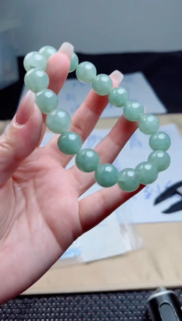 定制翡翠未镶嵌珠串