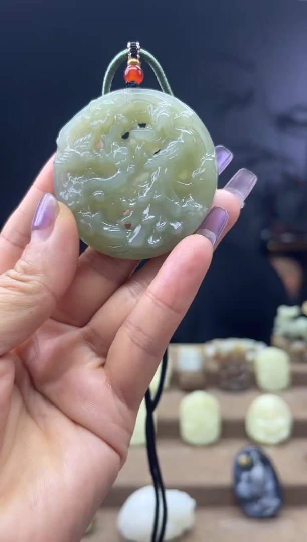 颈饰未镶嵌和田玉1