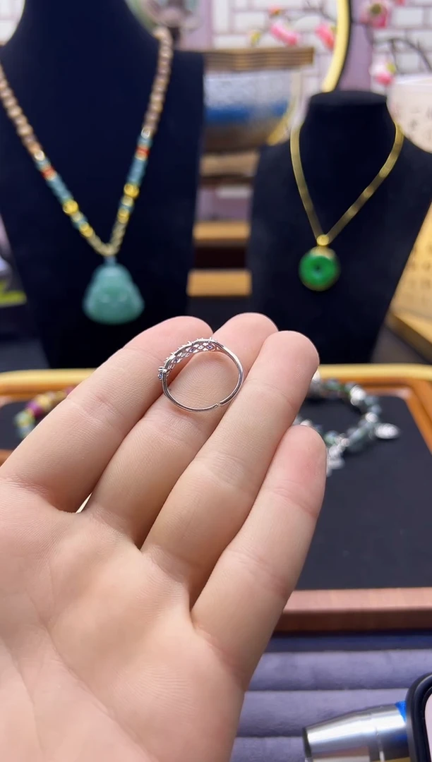 【闪购商品】蓝宝石戒指银S925镶嵌J61