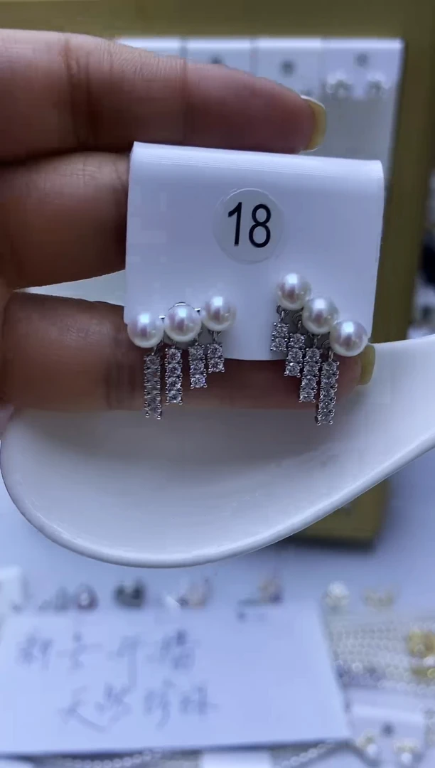 银S925镶嵌耳饰淡水珍珠18