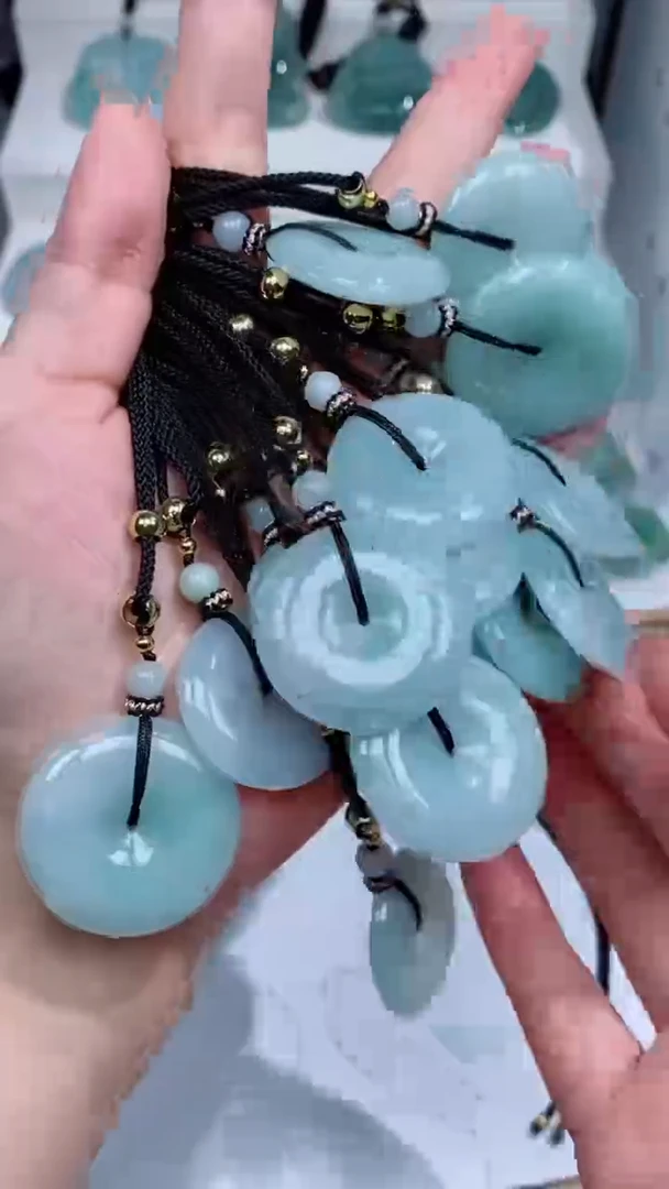 翡翠未镶嵌颈饰吊坠团购多样性发一件