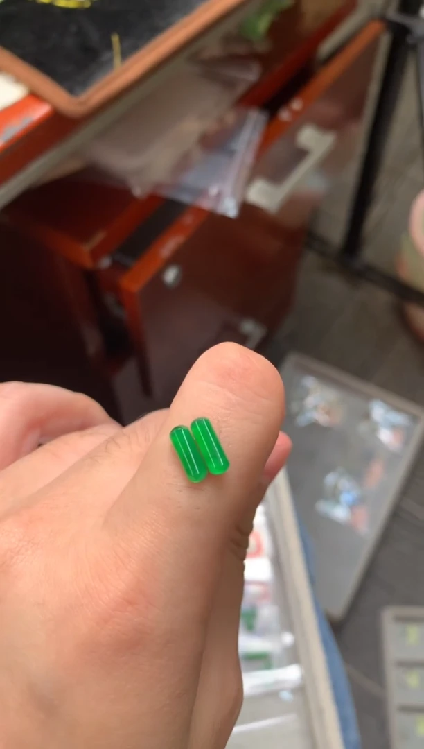 未镶嵌定制翡翠裸玉