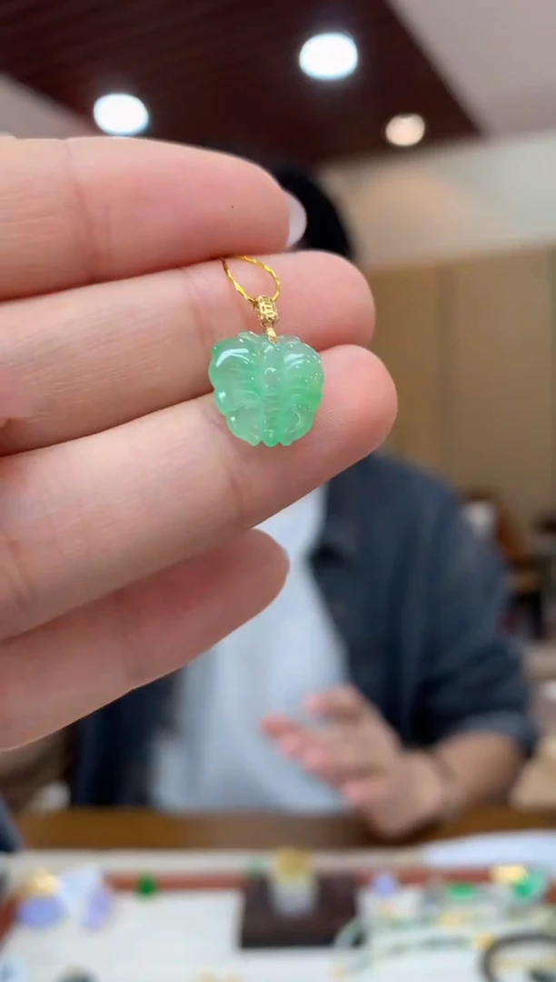 吊坠(不含链)18K金镶嵌翡翠蝴蝶