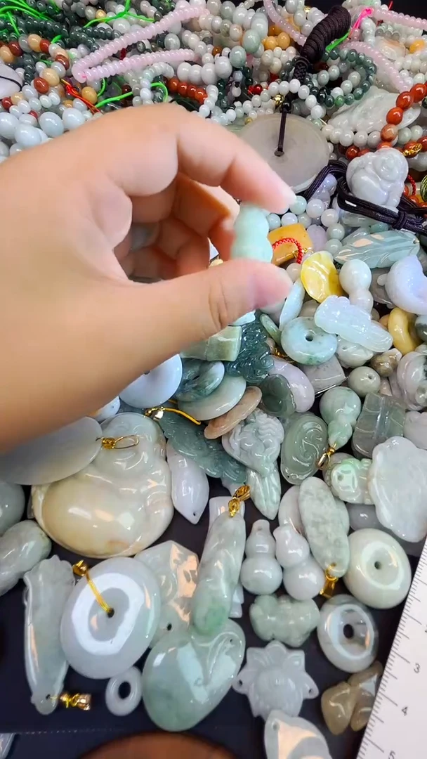 颈饰未镶嵌翡翠31