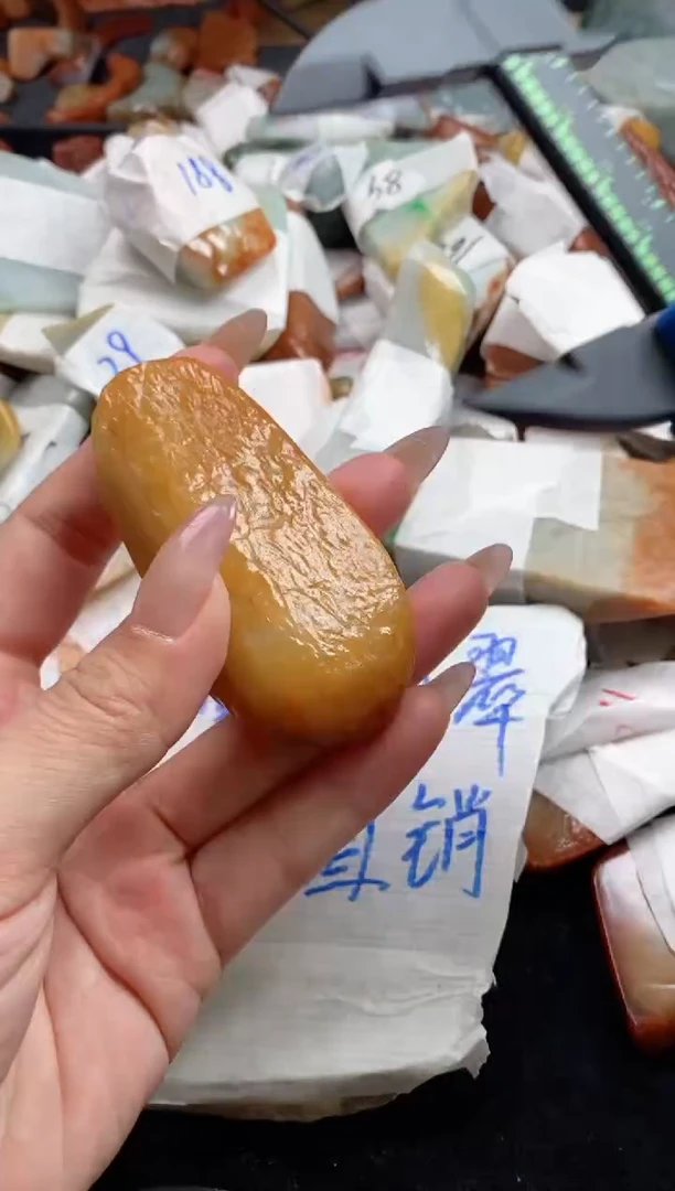翡翠裸石翡翠挂件裸石