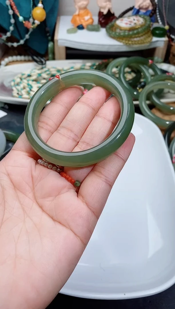 未镶嵌手镯和田玉星**依560一个A75