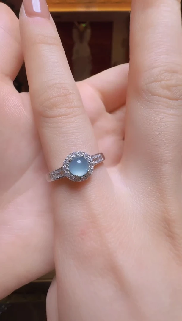 【闪购商品】翡翠吊坠(不含链)未镶嵌翡翠