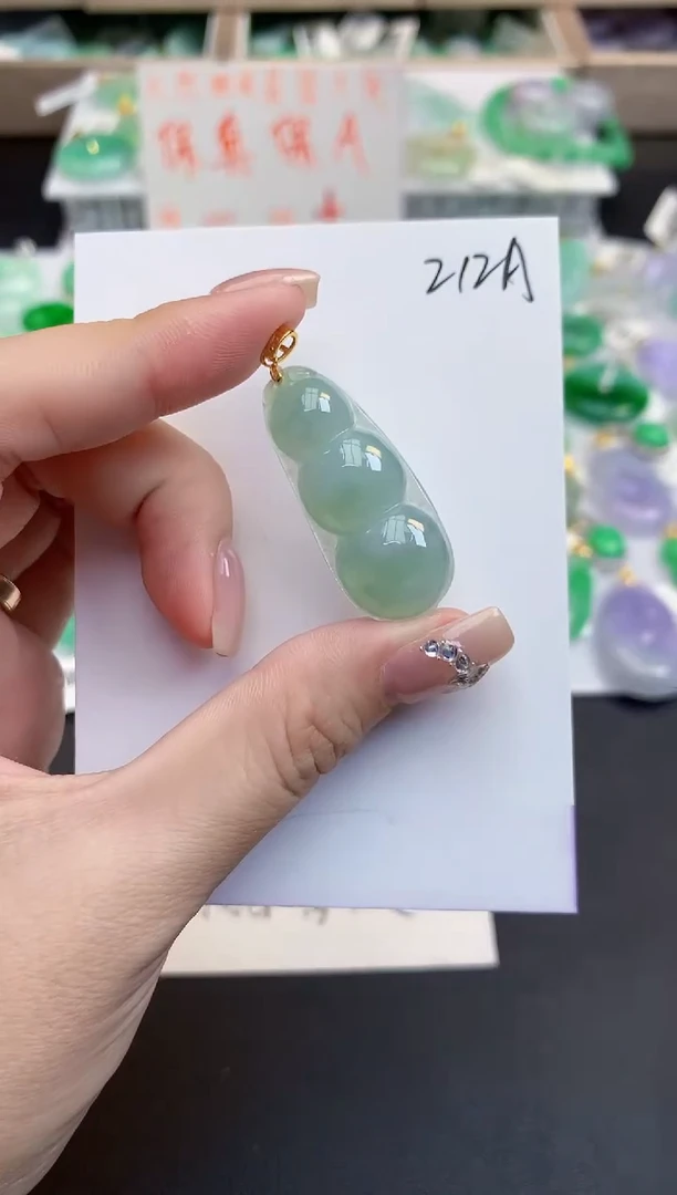 颈饰未镶嵌翡翠天然缅甸a货翡翠