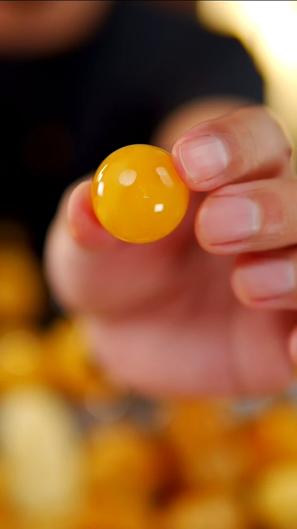 裸石琥珀未镶嵌焦皮料圆珠9.1