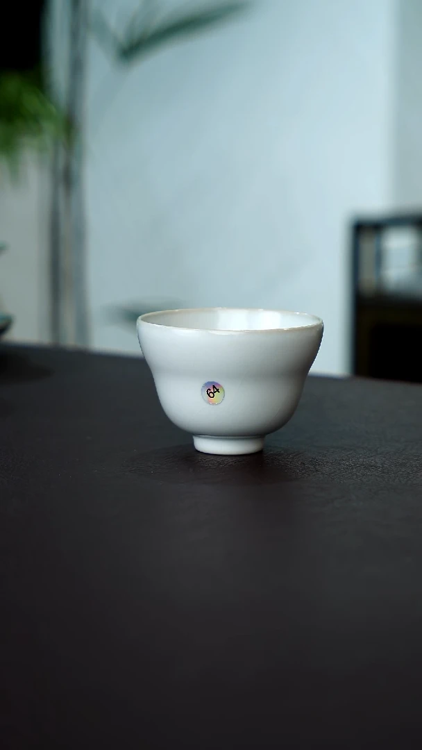 64号月白釉葫芦杯微瑕 炸福利 洁