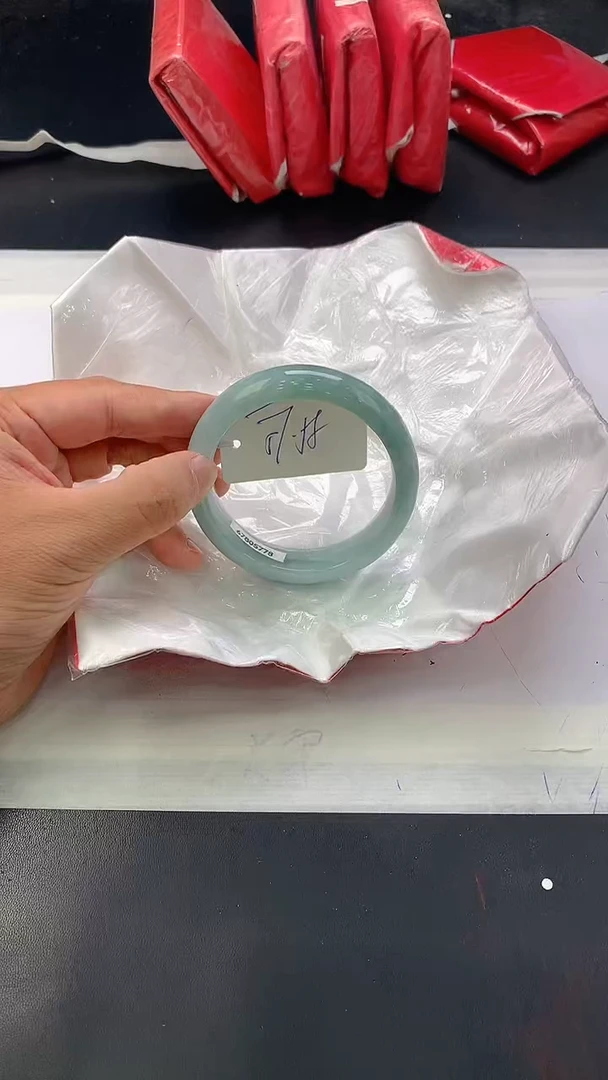 翡翠手镯未镶嵌312