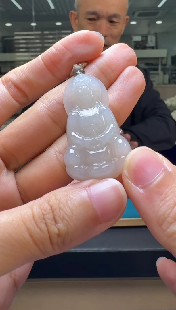 颈饰未镶嵌和田玉冰烟紫观音