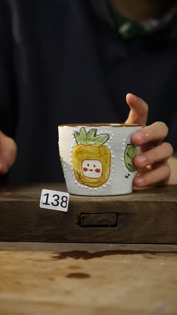 瓷片设计师手作！！！落单设计师系列！！！！手握杯