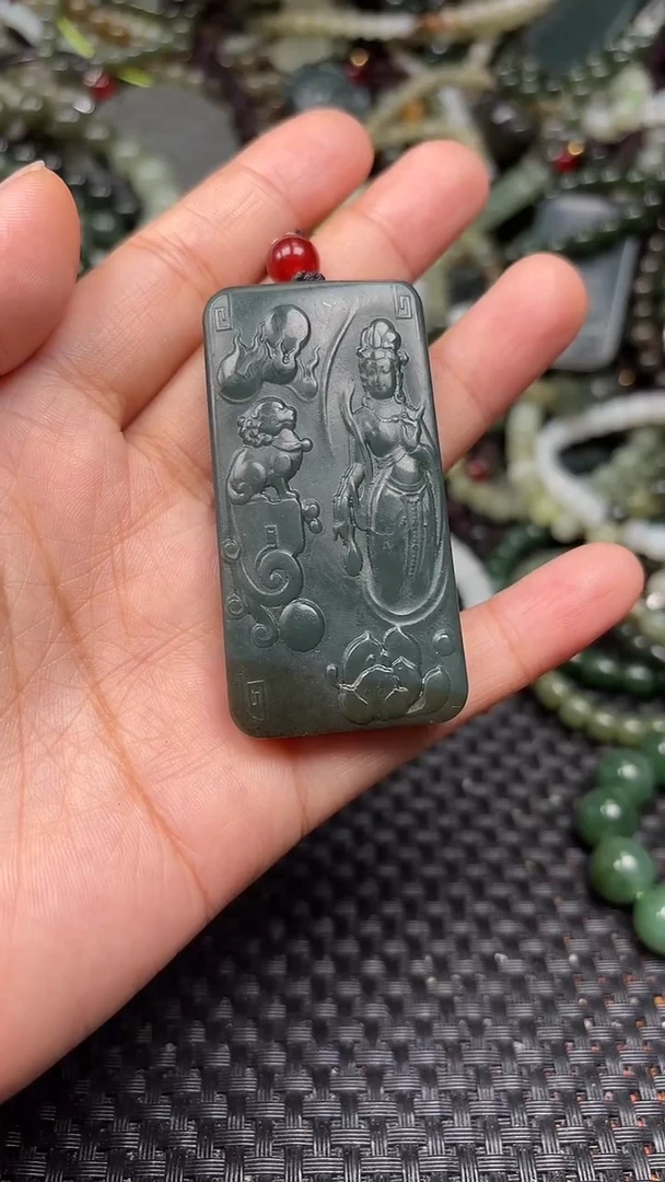 颈饰未镶嵌和田玉1