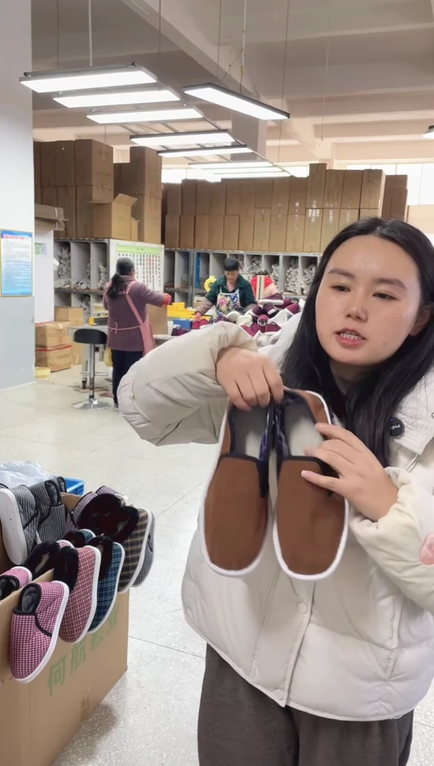 2-7咖色42码。。。。