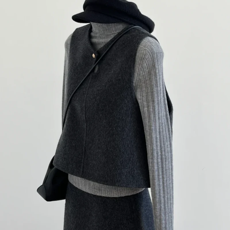 2025秋冬搭配一整套毛呢马甲外套针织衫裙子通勤轻熟叠穿三件套女