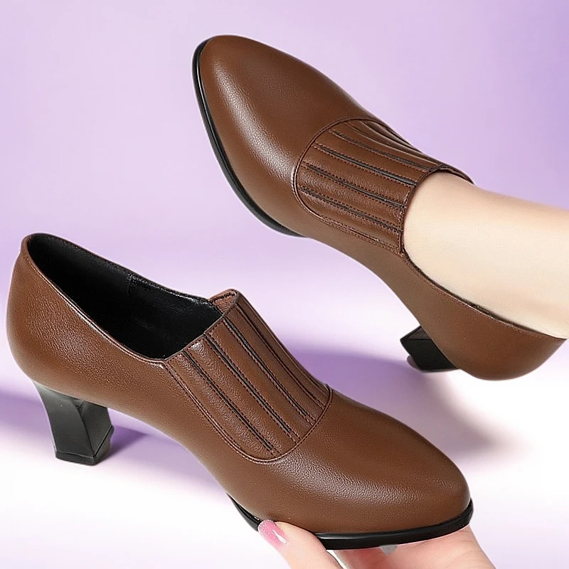 秋季新款深口单鞋软皮软底高跟鞋女松紧套脚尖头粗跟百搭工作单鞋