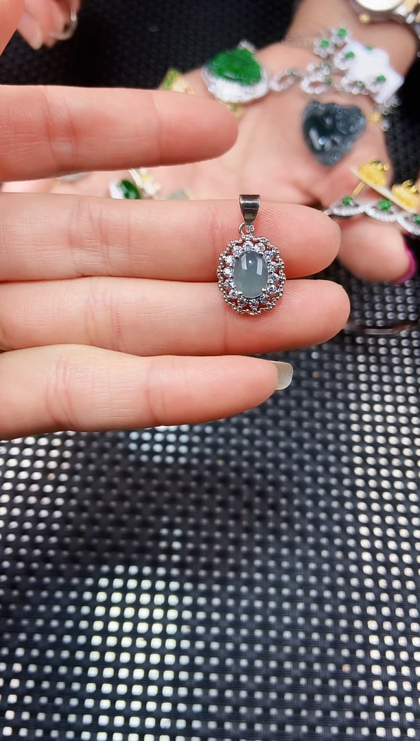 【闪购商品】翡翠吊坠(不含链)未镶嵌11111111