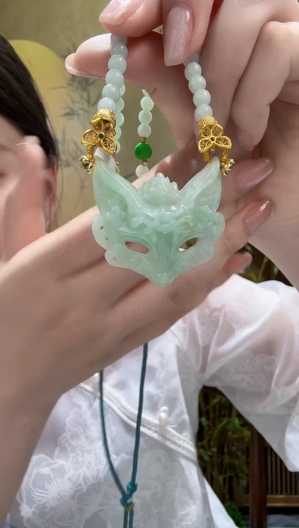 翡翠未镶嵌颈饰吊坠