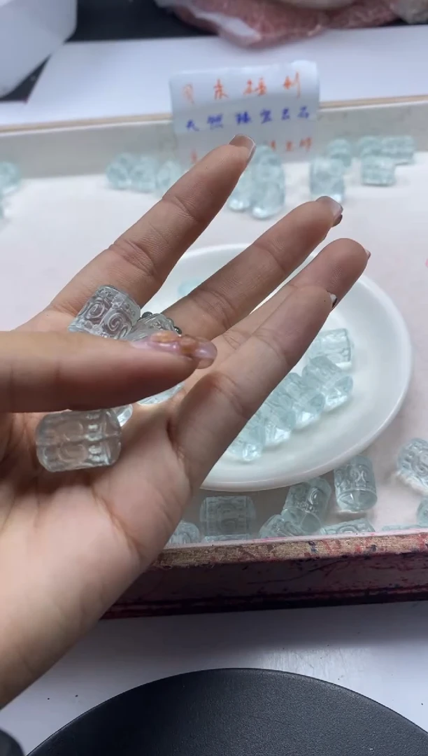未镶嵌颈饰水晶w2901海蓝宝水晶回纹桶珠*2个