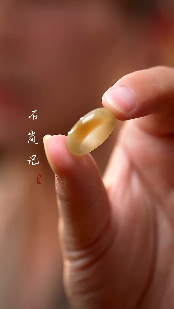 未镶嵌戒指和田玉天然