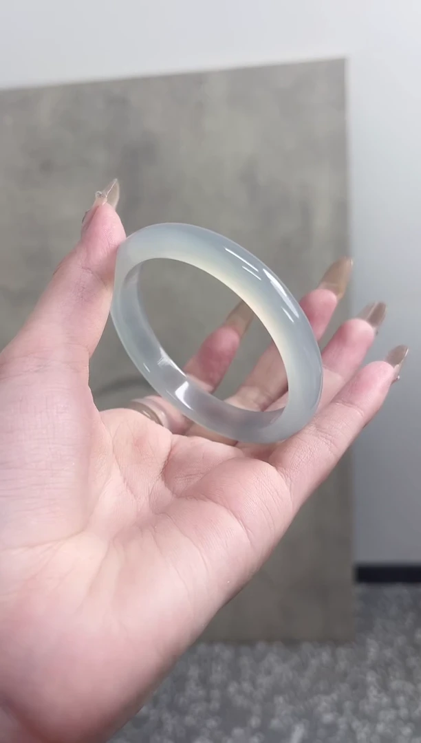 【闪购商品】玛瑙/玉髓手镯未镶嵌58-59圈