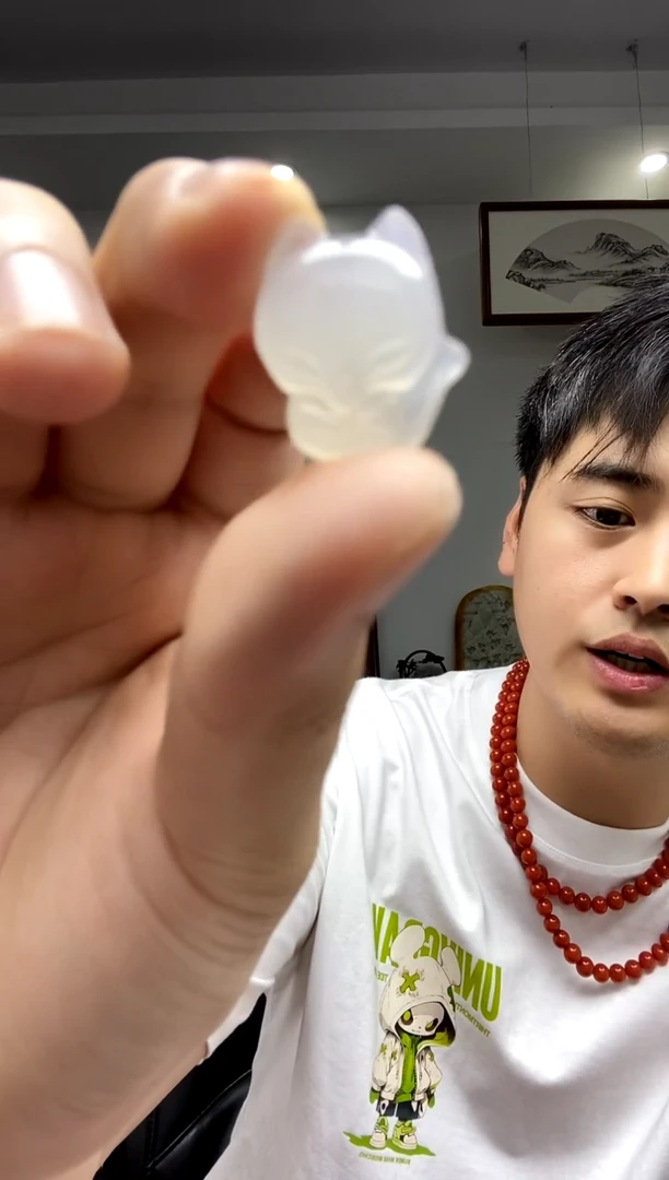 玛瑙/玉髓颈饰未镶嵌玛瑙狐狸吊坠