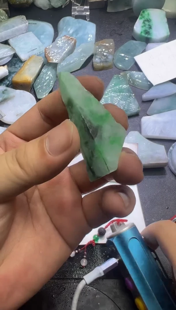 未镶嵌挂件翡翠天然缅甸翡翠A货