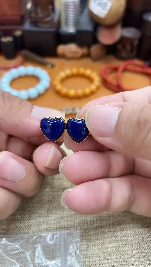 木534青青时耳钉一对木木