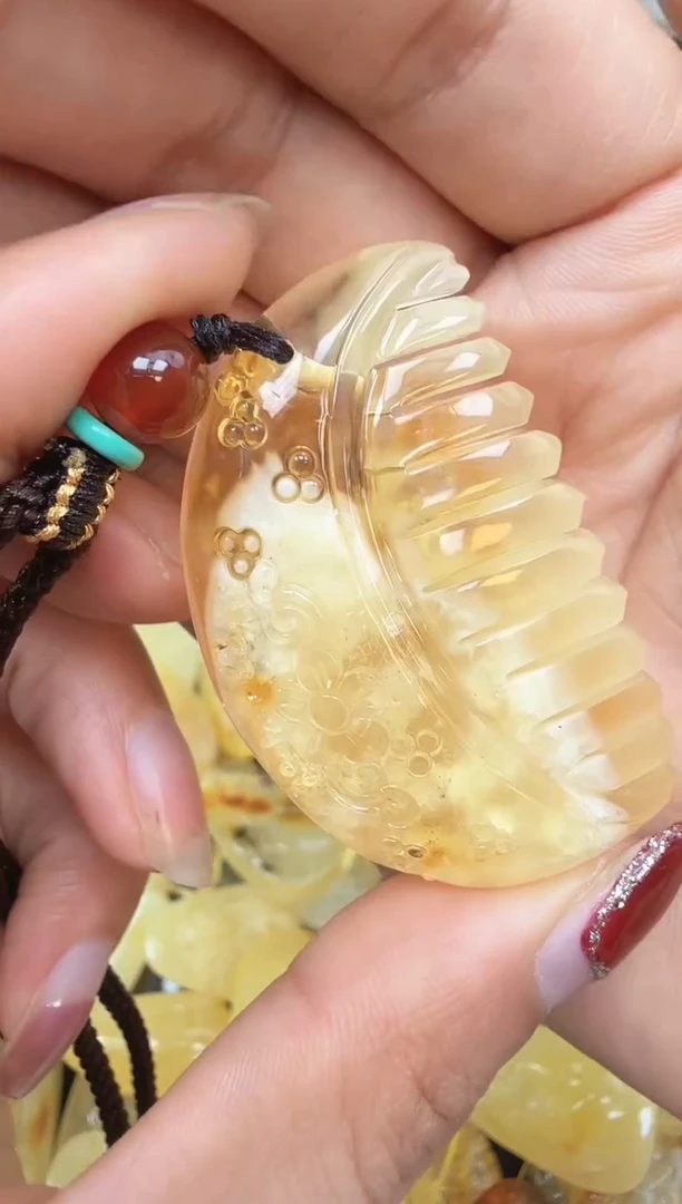 【闪购商品】琥珀裸石未镶嵌挂坠