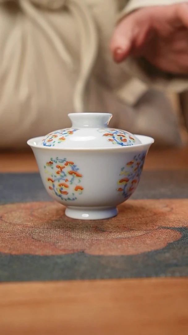 【闪购商品】青花斗彩灵芝纹盖碗