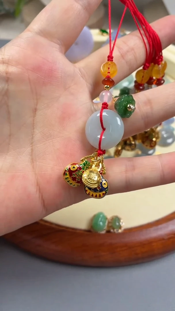 翡翠未镶嵌颈饰翡翠平安扣吞金兽