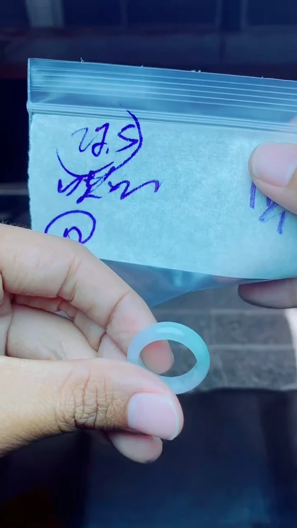 【闪购商品】定制翡翠未镶嵌戒圈