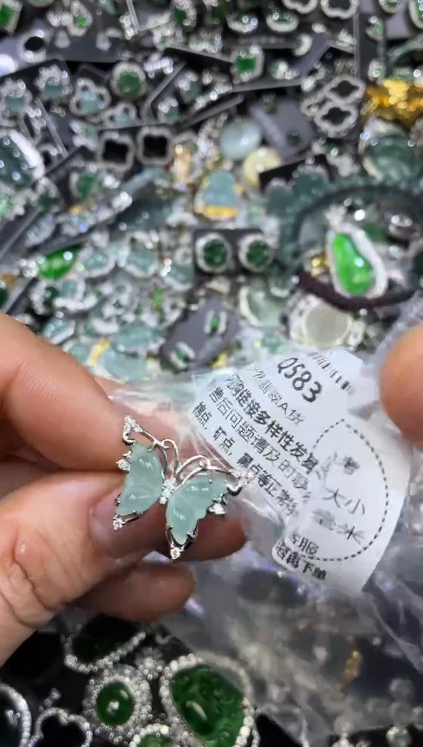 颈饰未镶嵌翡翠Q583戒指