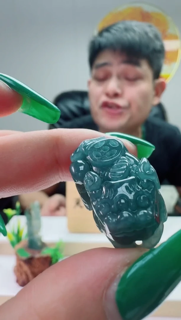 翡翠未镶嵌颈饰多样性随机发其一