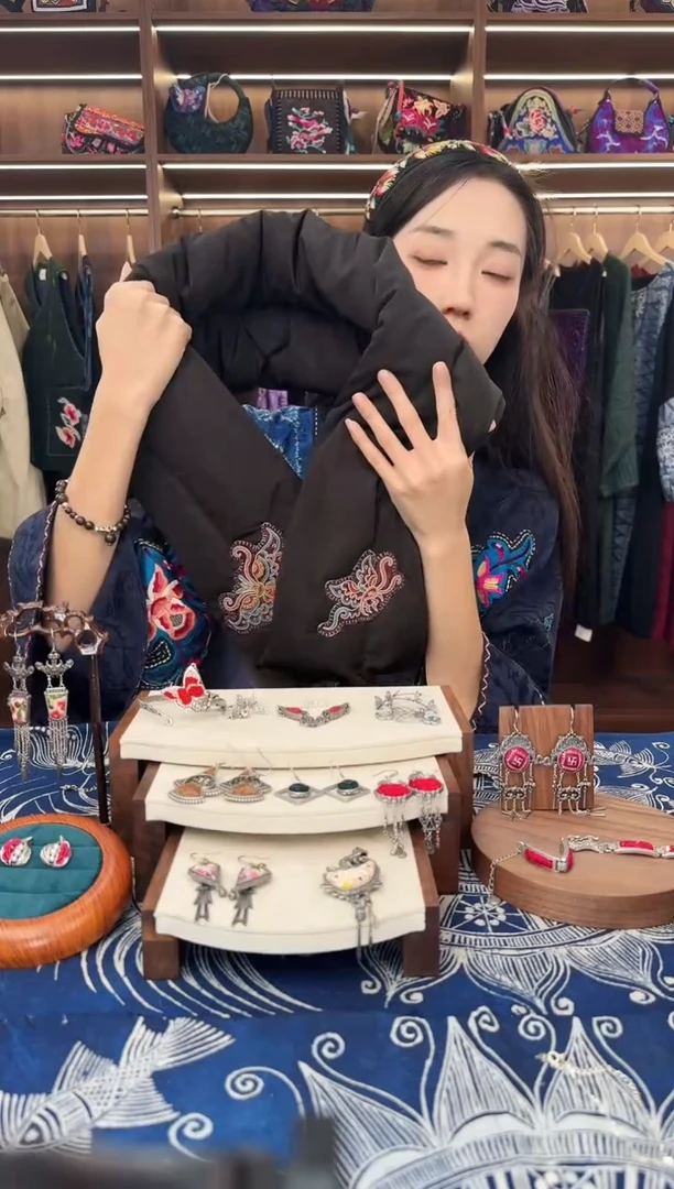 织绣L613黔东南苗族刺绣