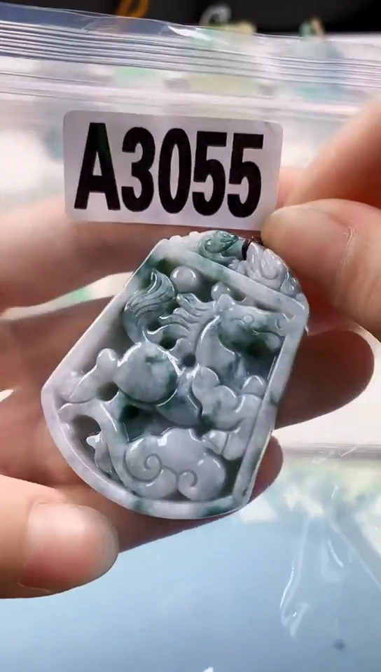 翡翠未镶嵌颈饰天然翡翠吊坠挂件