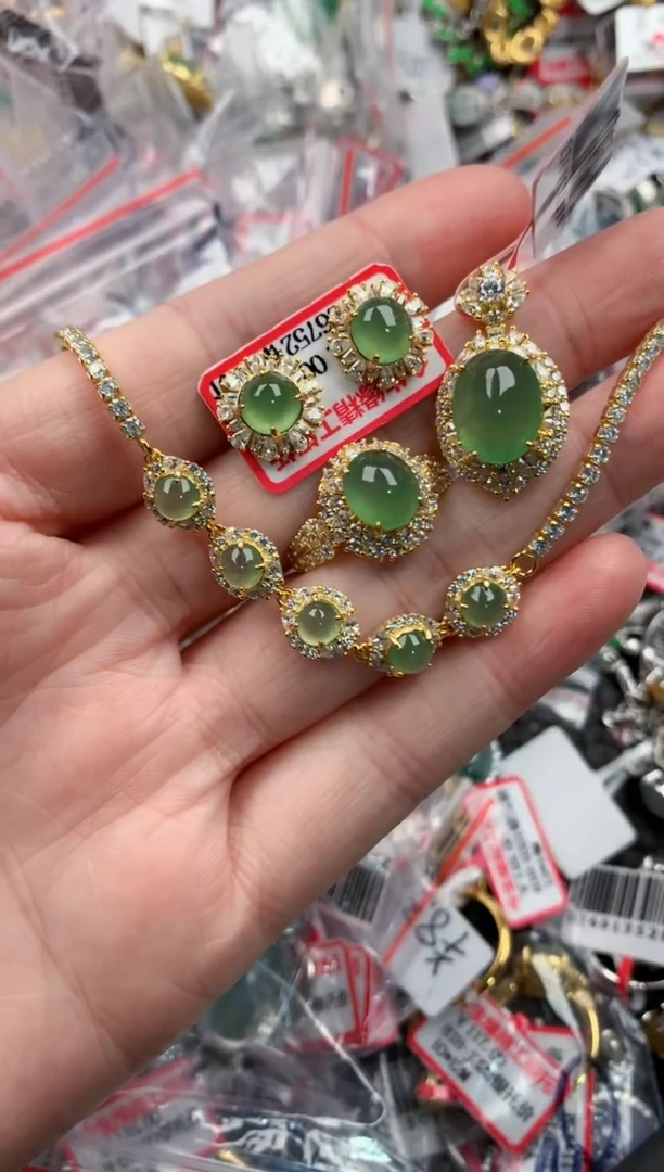 银S925镶嵌戒指翡翠888     10