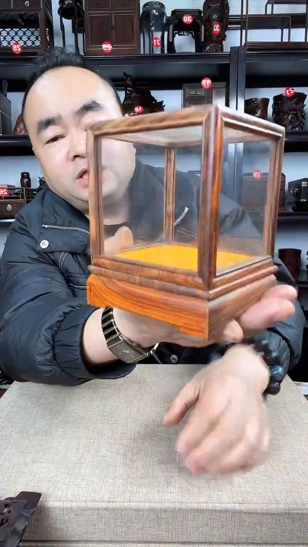 【闪购商品】木3002老李红木工艺品