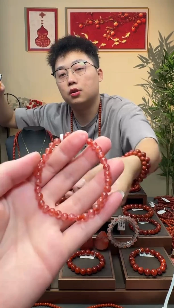 南红玛瑙手串未镶嵌一条5mm+ 多样性发货